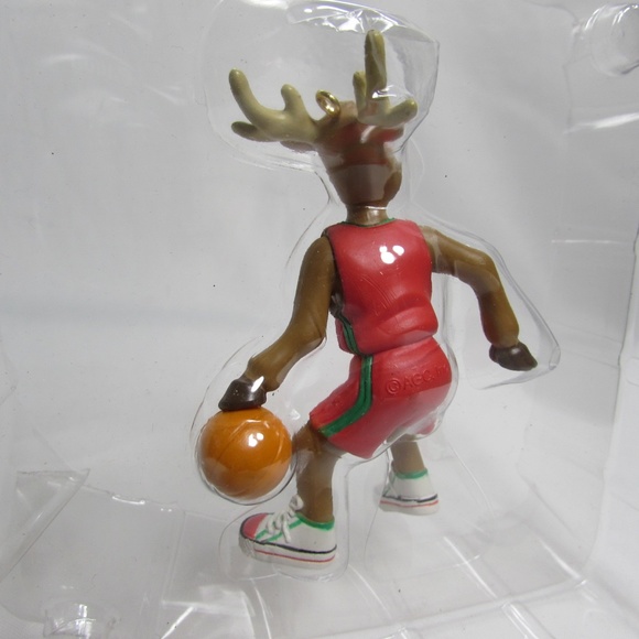 Hoopy Holiday Basketball Reindeer Ornament Heirloom Collection 3.25" - Picture 4 of 5